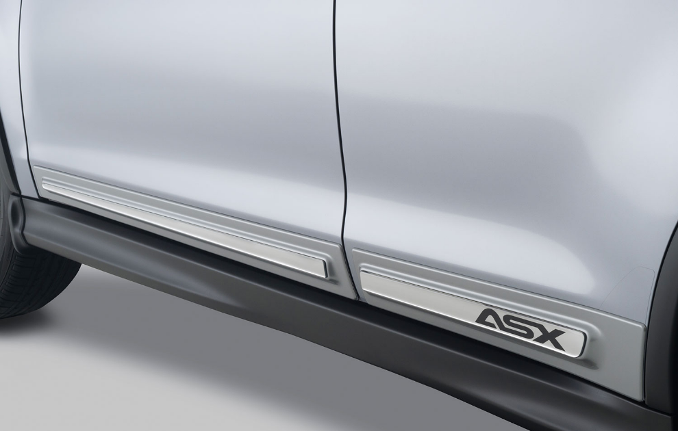 Mitsubishi Side Extension Striping Set, Chrome