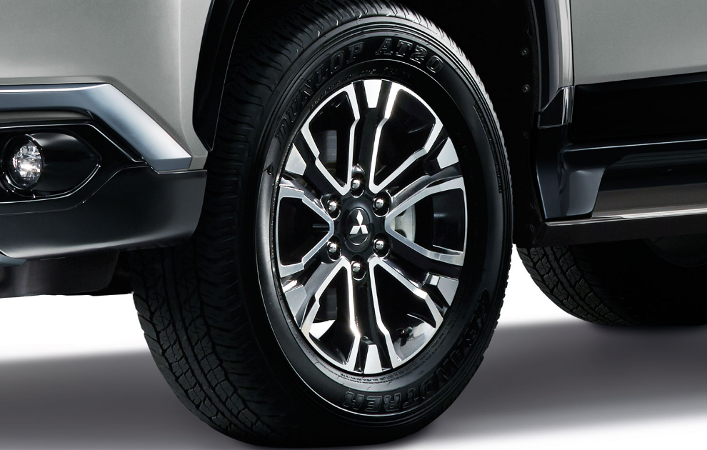 Mitsubishi 18" Wheel Pack