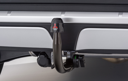 Mitsubishi Mitsubishi Detachable Towbar And 13-Pin Electrics