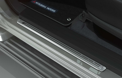 Mitsubishi Entry Guard Set, Stainless Steel