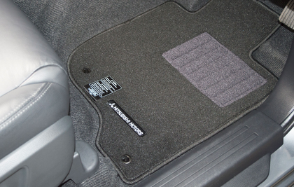 Mitsubishi Shogun Sport Textile Mat Set - Classic