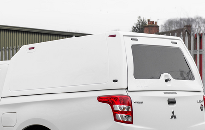 Mitsubishi L200 Classic Hardtop, Glazed Bulkhead & Tailgate - White Gel Coat