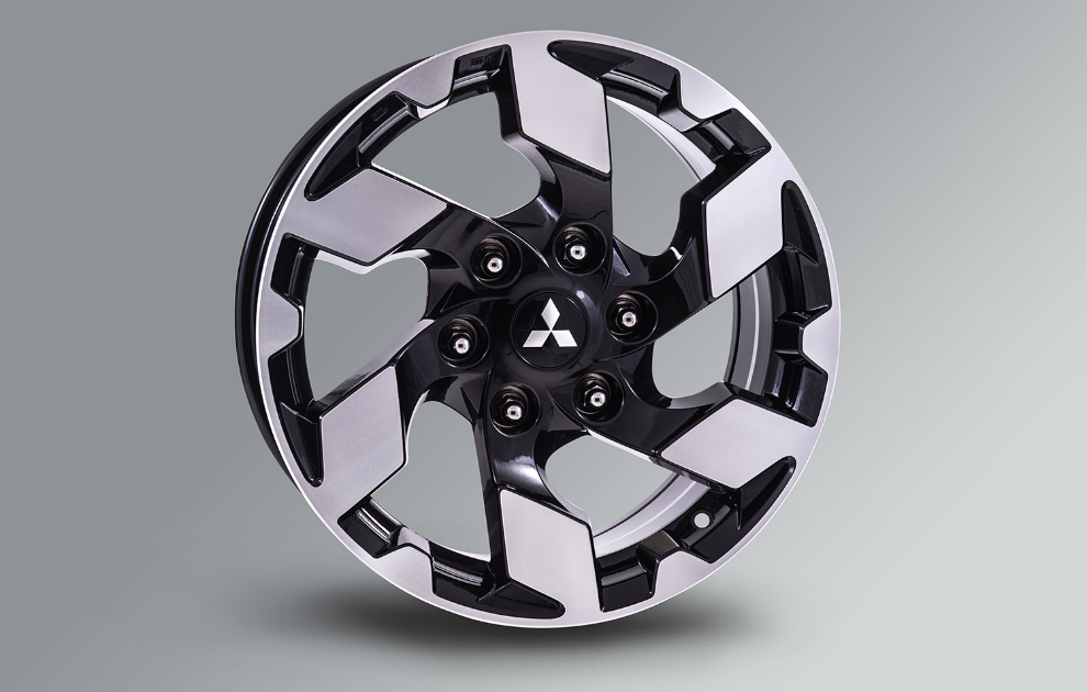 Mitsubishi Alloy Wheel Upgrade 17"