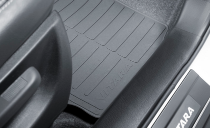 Suzuki Vitara Rubber Mat Set