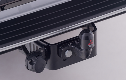 Mitsubishi Towbar With Integrated Under-Run Bar And 13-Pin Electrics, Basic Function (16My - 17My)
