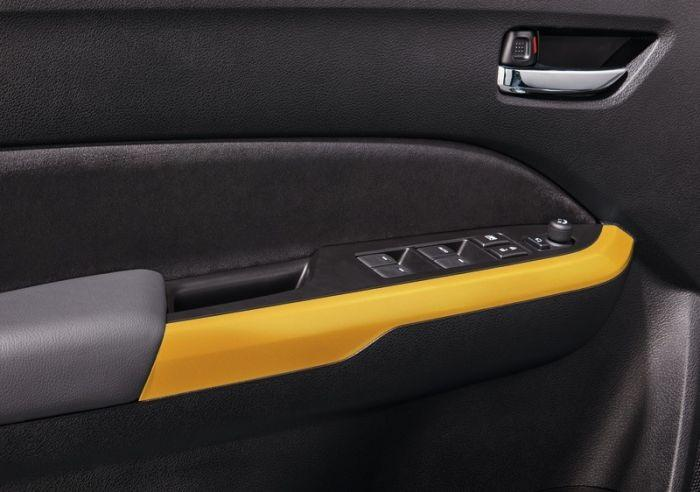 Suzuki Vitara Interior Door Trim Set - Yellow
